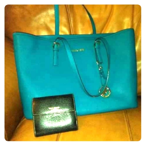 Micheal Kors tote bag - Picture 1 of 4